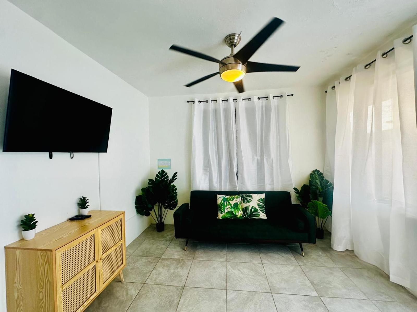 Tropical Getaway Villa Aguadilla Buitenkant foto